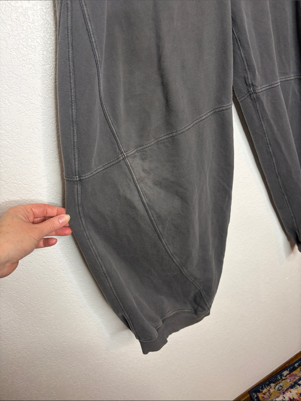 Aerie Gray Baggy Barrel Leg Jogger Size XS - Picture 4 of 10